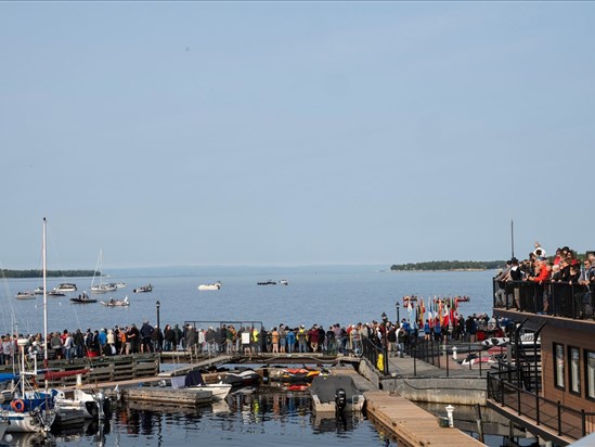 Des festivités pour marquer le départ de la Traversée internationale du lac St-Jean.