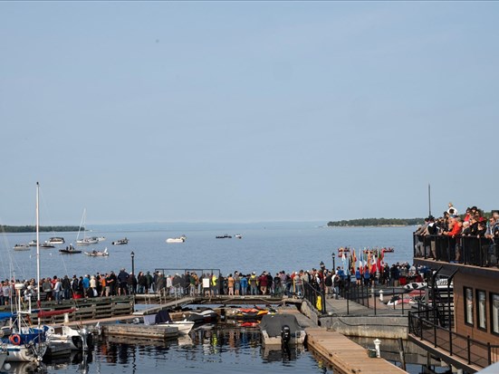 Des festivités pour marquer le départ de la Traversée internationale du lac St-Jean.