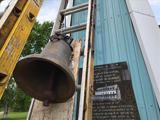 Un retour marqué de la cloche à la chapelle de Vauvert