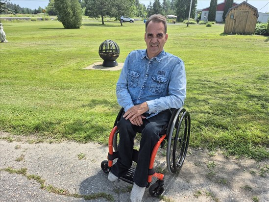 Un agriculteur paraplégique qui n’a jamais baissé les bras
