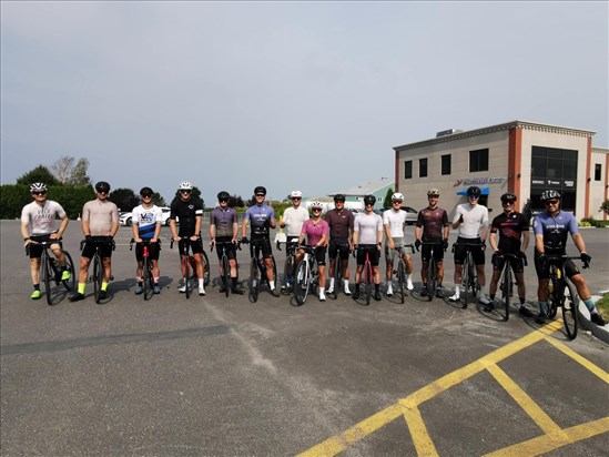 Deux athlètes réalisent deux tours du lac Saint-Jean à vélo la même journée